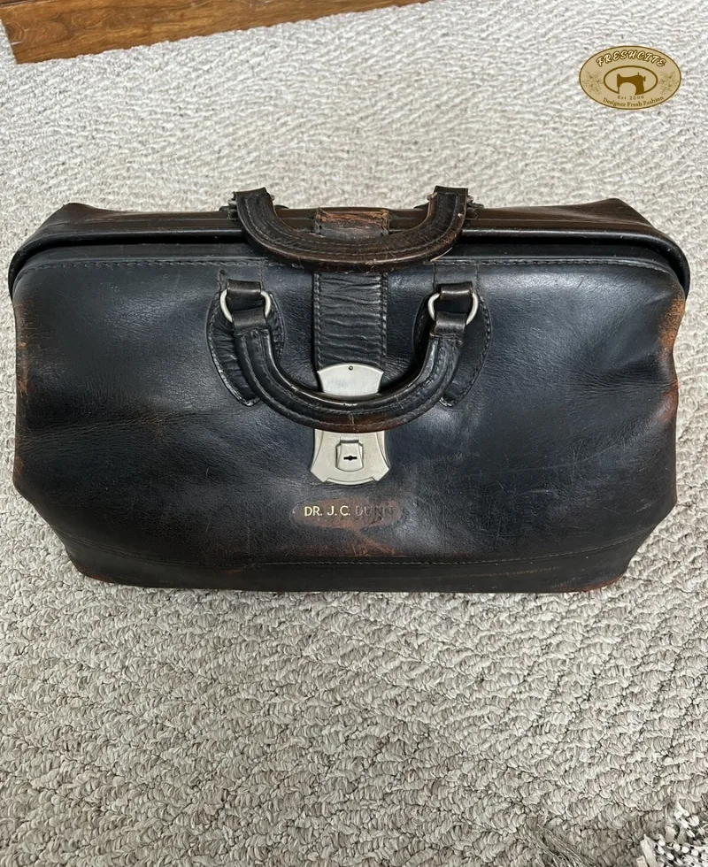 Vintage Doctor Bag – Distressed Leather